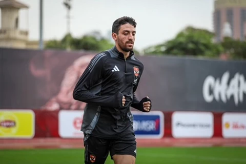 بعد غياب 115 يومًا.. عودة طاهر لمقاعد بدلاء الأهلي أمام الهلال